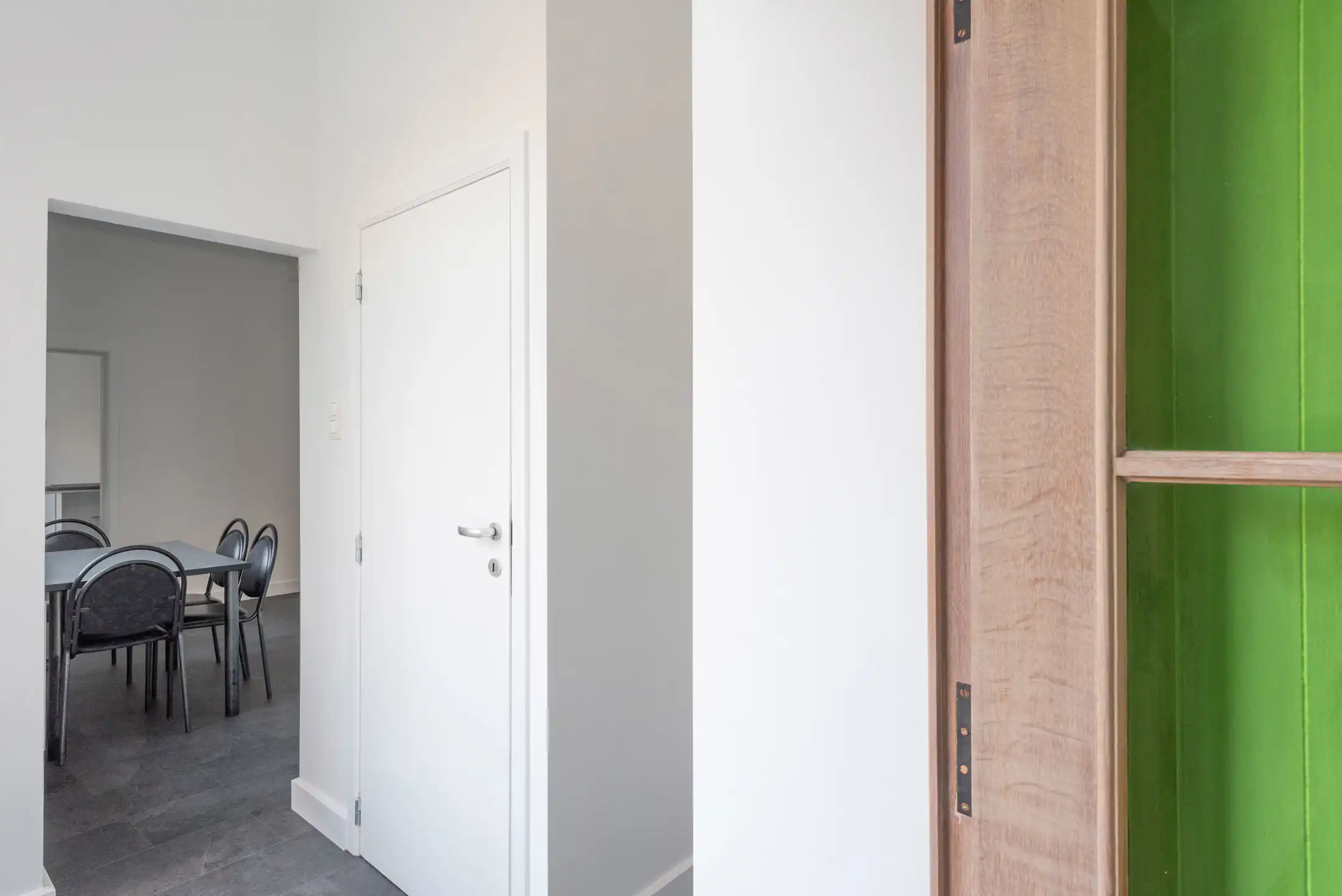 Instapklare woning met garage te Zichen.  foto 5