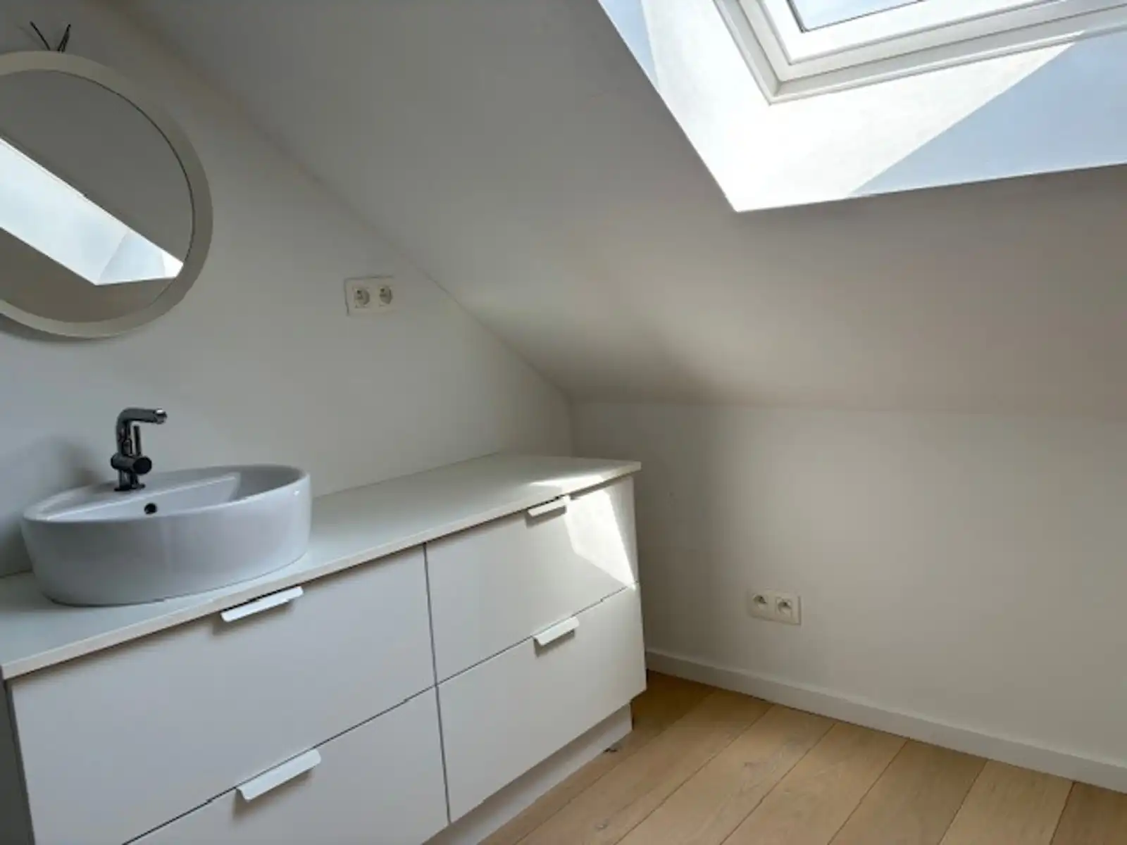 Prachtige woning 5 slpks te Landen foto 27