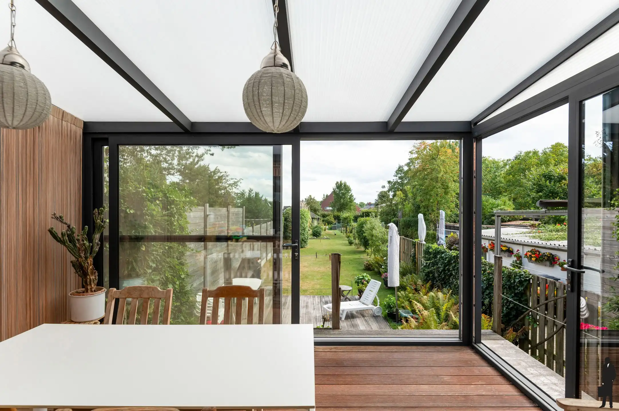 Karaktervolle split-level woning met 4 slpks en zonnige tuin foto 10