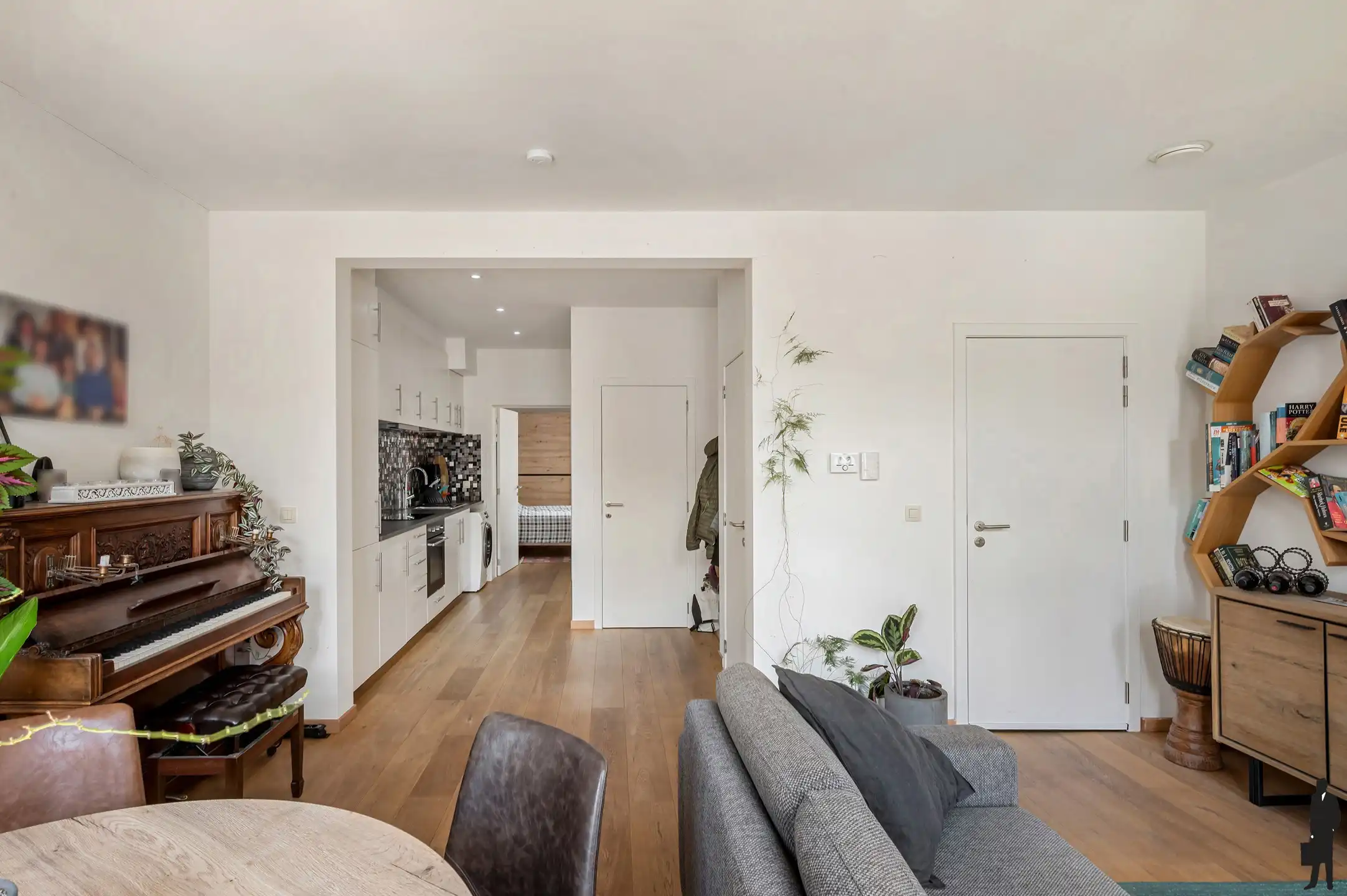 Instapklaar app. met terras nabij Centraal Station foto 5