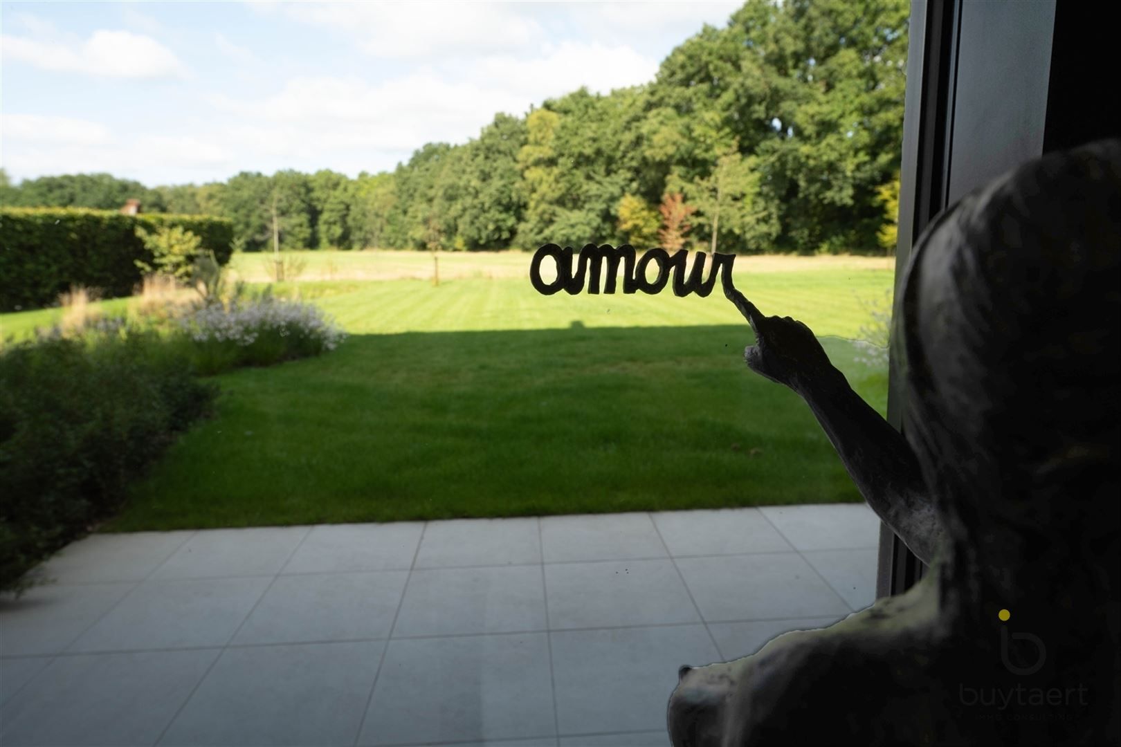 Knap gemeubeld gelijkvloers appartement te 's Gravenwezel met uizicht op natuurgebied! foto 2