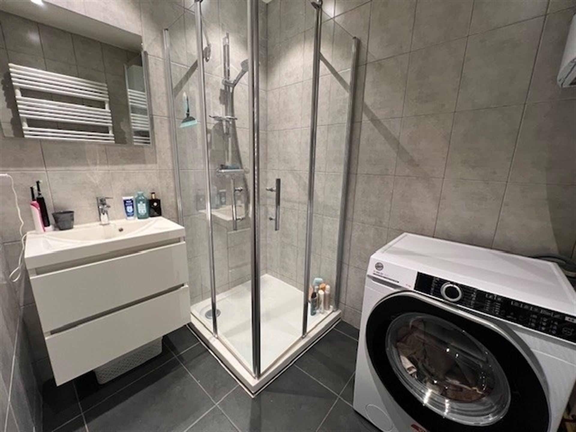 Gezellig 2-slaapkamer appartement in hartje Wilrijk foto 8