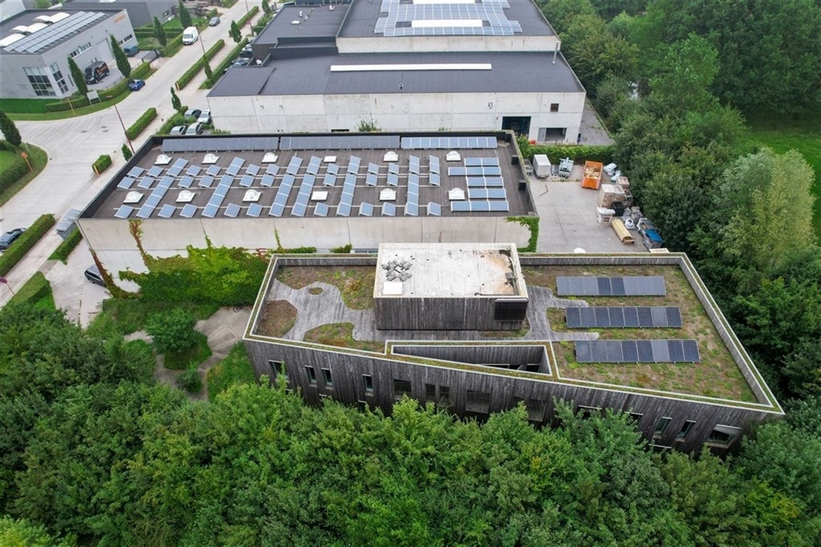 Magazijn + passief kantoorgebouw foto 3