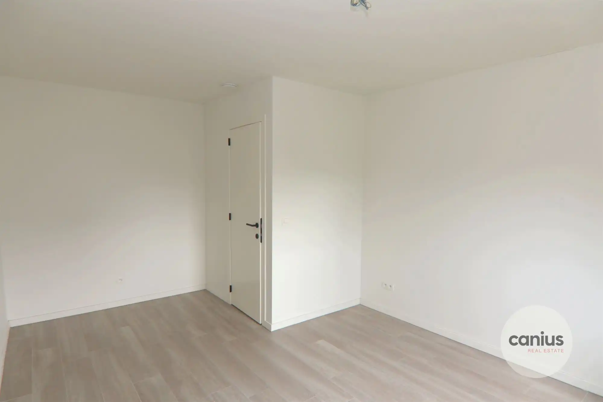 LANDELIJKE WONING MET 3 SLKS EN CARPORT foto 8