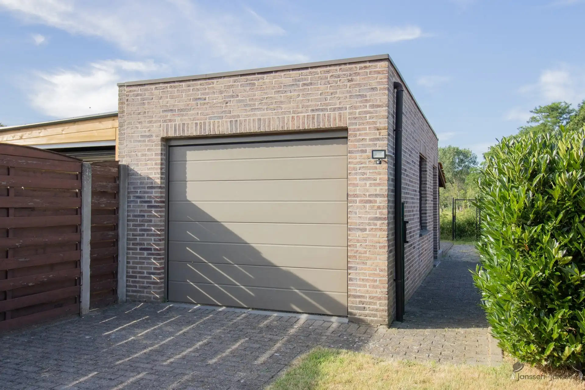 HOB met 3 slaapkamers en uitpandige garage op 501 m² foto 20