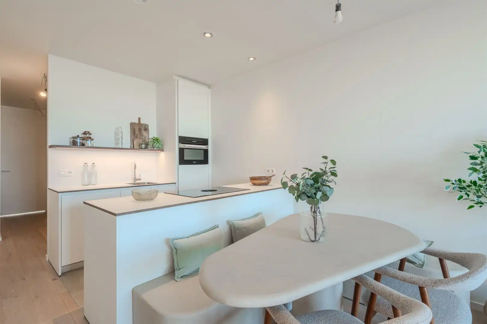 Instapklaar nieuwbouwappartement op de Zeedijk !  foto 5
