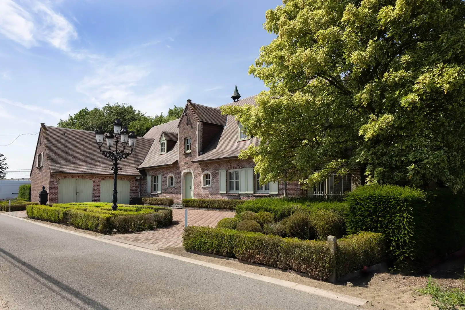 Klassieke villa op rustige ligging in Ingelmunster foto 2