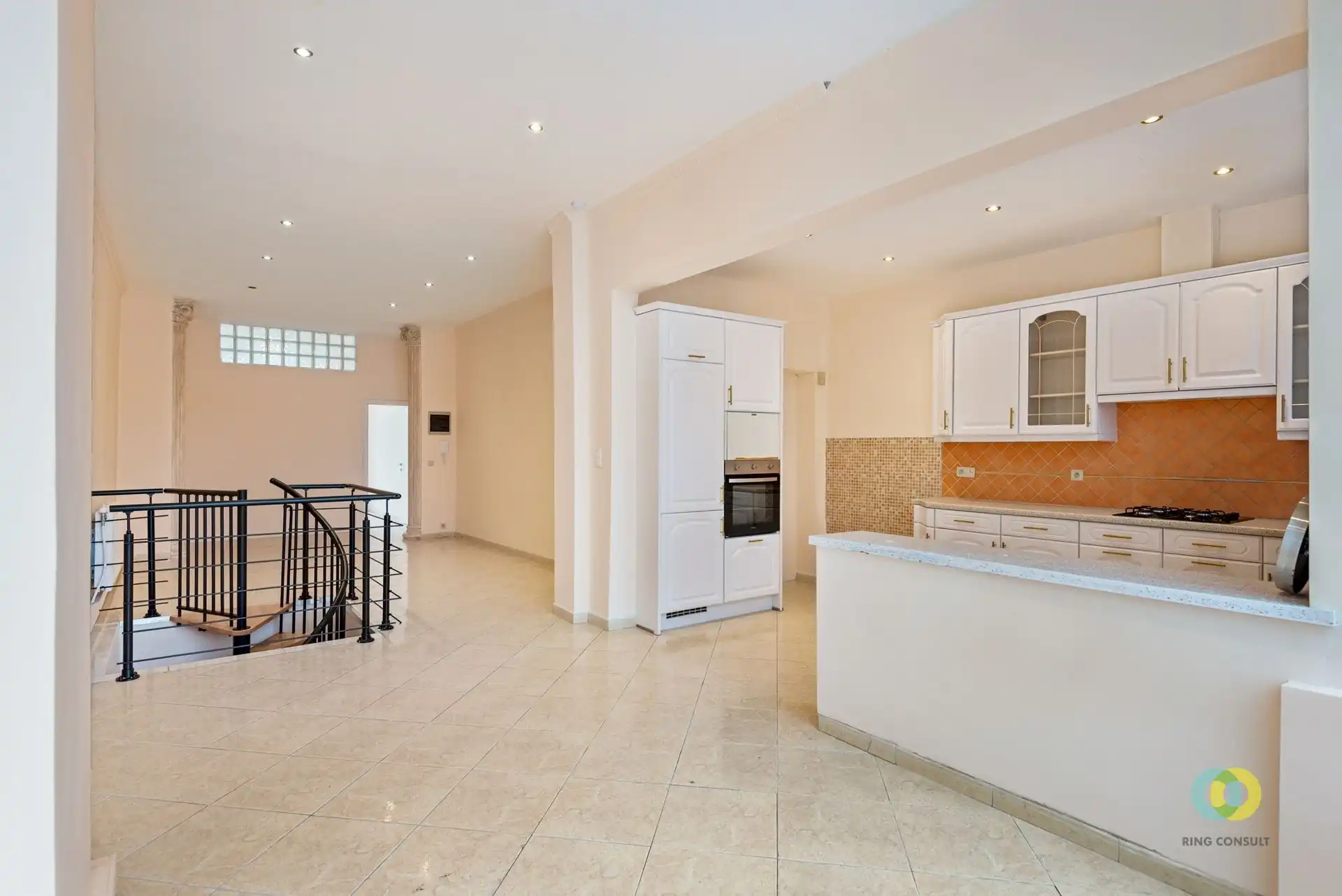 Appartement met tuin foto 3