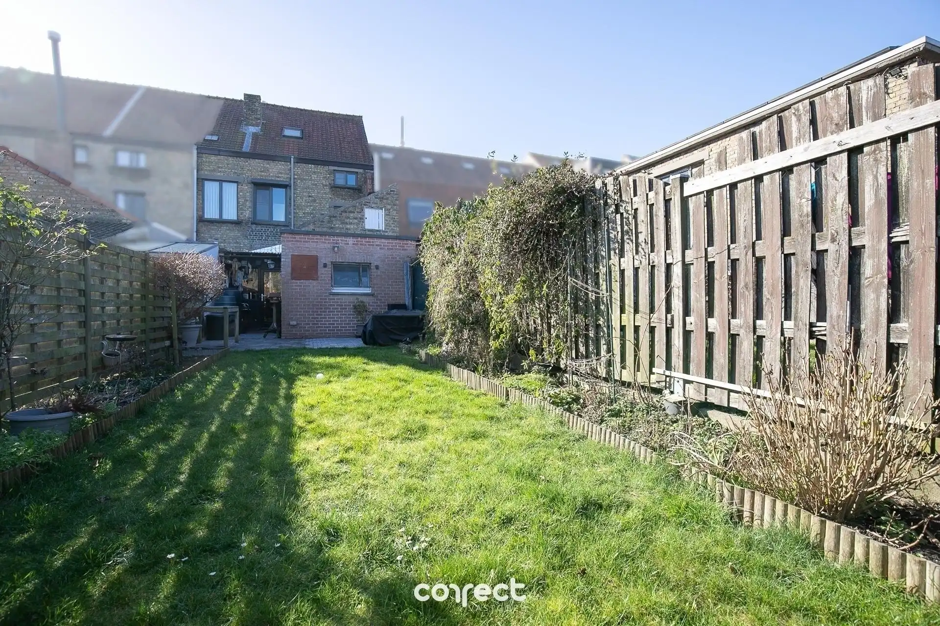 Hoofdfoto van de publicatie: Instapklare woning met 3 slaapkamers en tuin.