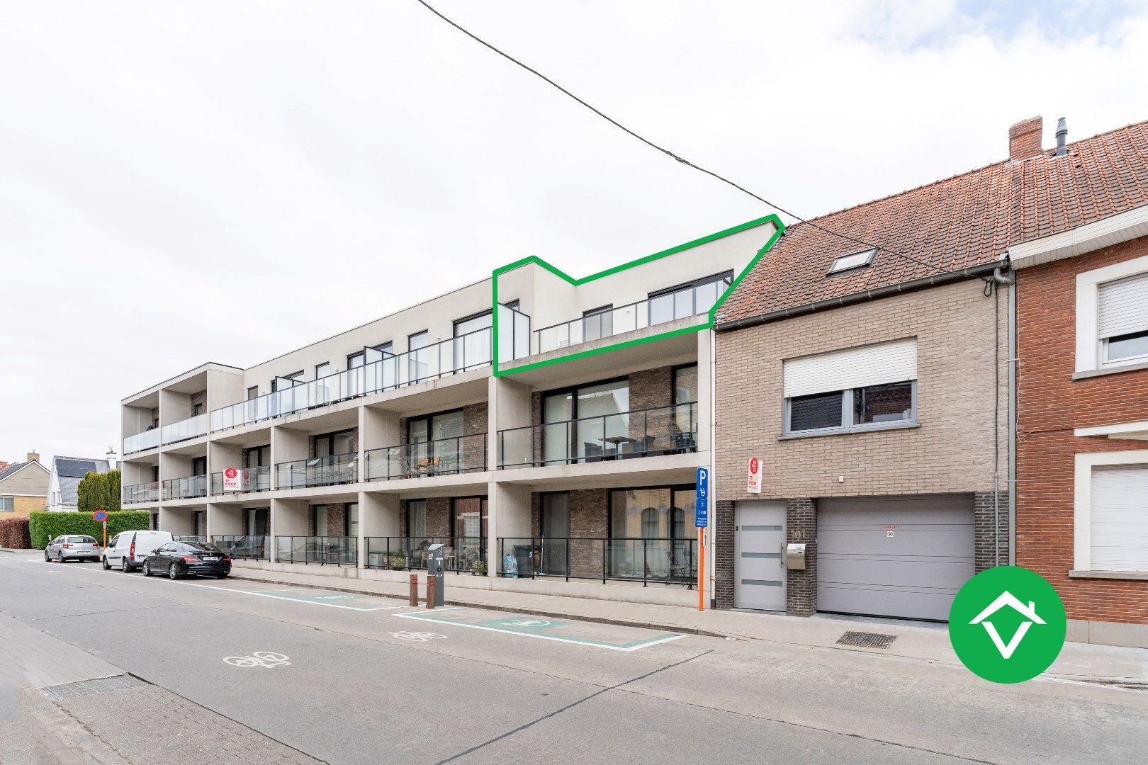 Recent, instapklaar appartement met één slaapkamer, ruim terras en autostaanplaats te Roeselare foto 28