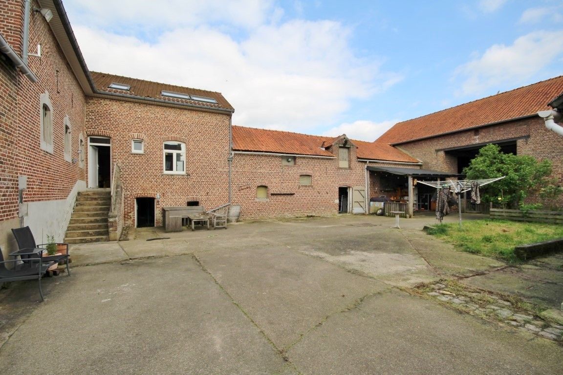 Charmante ruime hoeve met 3 slaapkamers nabij de E40 foto 25