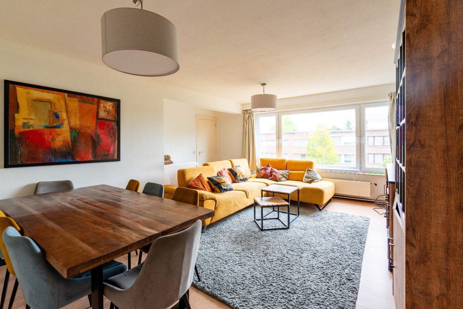 Ruim appartement met 3 slaapkamers foto {{pictureIndex}}