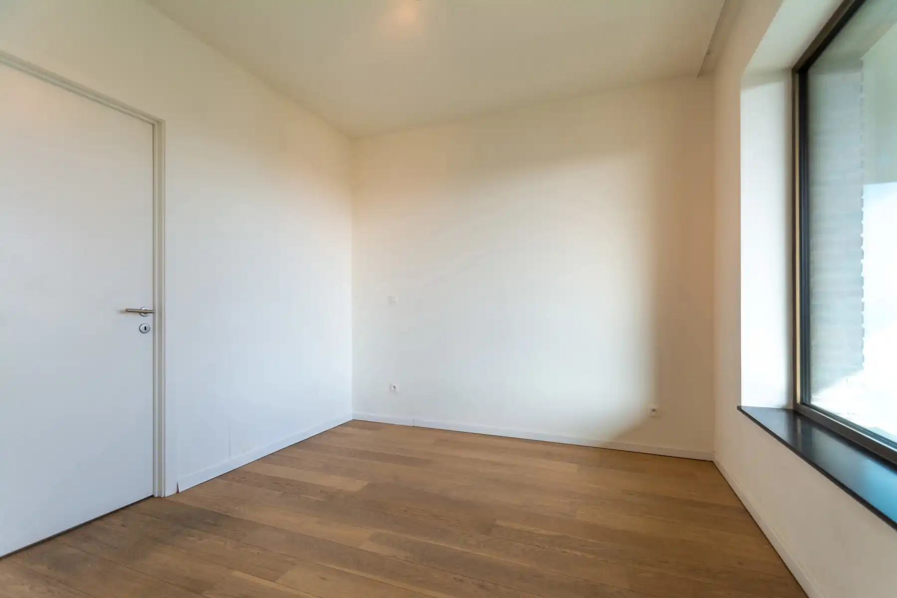 Ongemeubeld 1 slaapkamer appt. met zicht op de Schelde foto 8