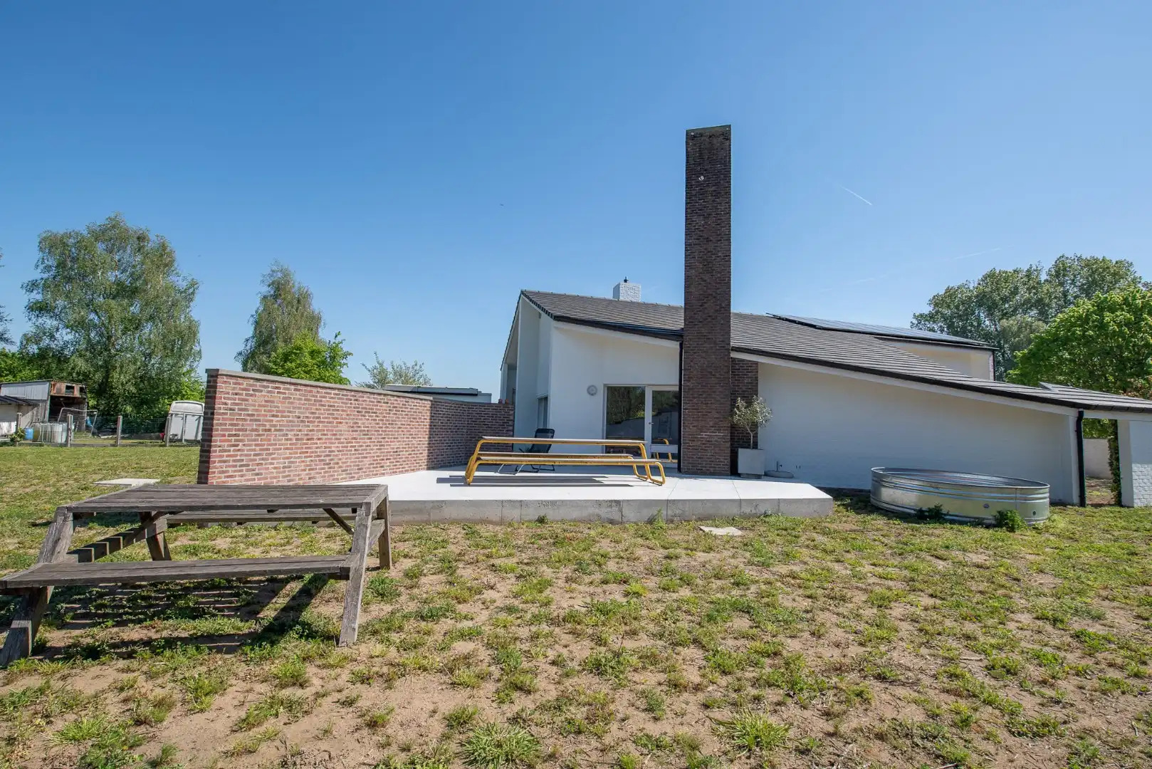 TE KOOP: Ruime architectenwoning in residentiële wijk 'De Piste'. Rustig, groen en zeer bereikbaar op een perceel van maar liefst 1800m²!  foto 16