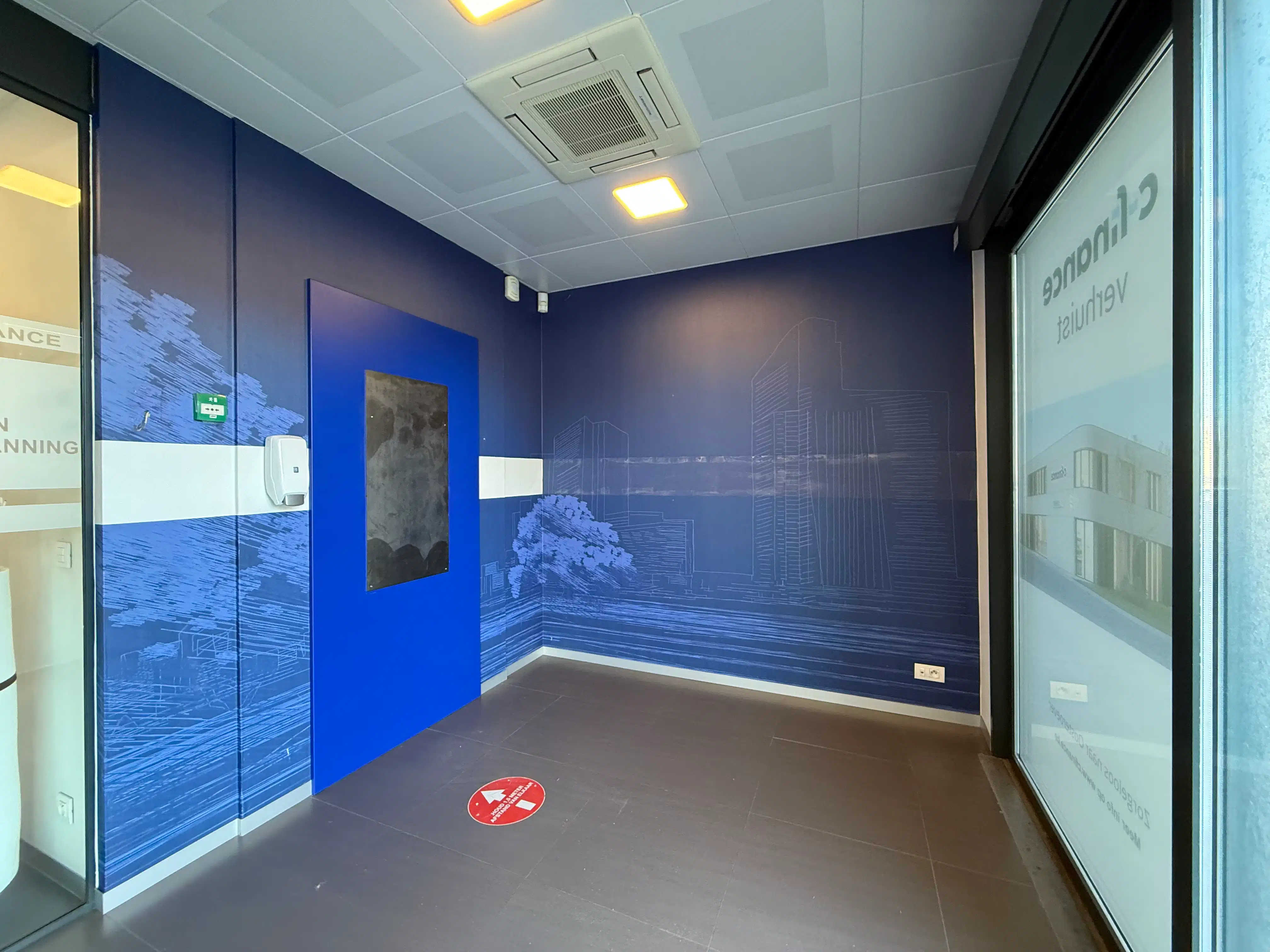 Handelsgelijkvloers 200 m² foto 3