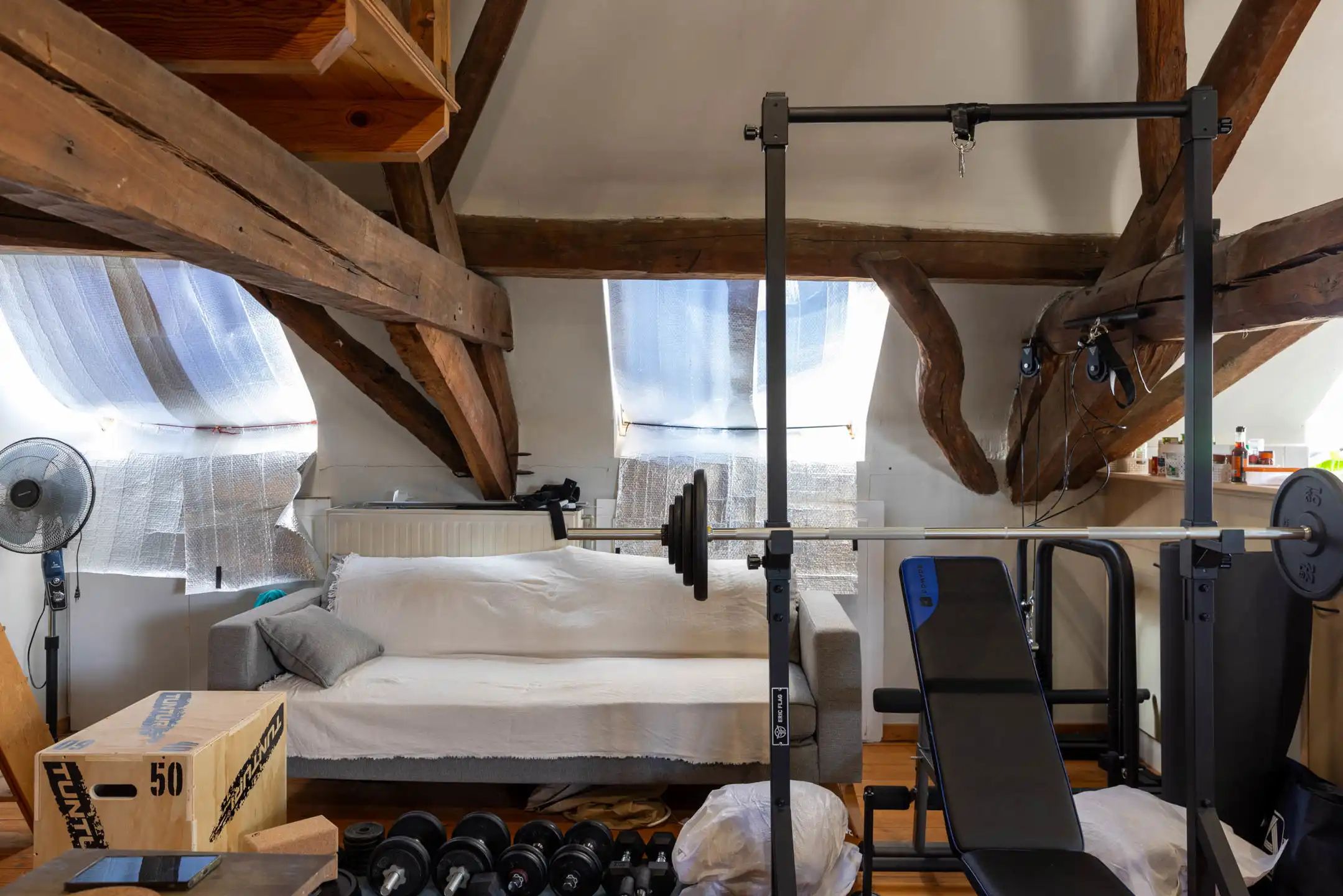 Charmant loft-appartement met mezzanine en terras foto 6