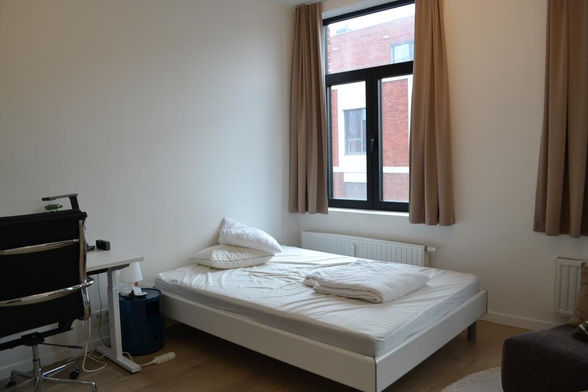 Volledig gerenoveerde studentenkamer foto 6