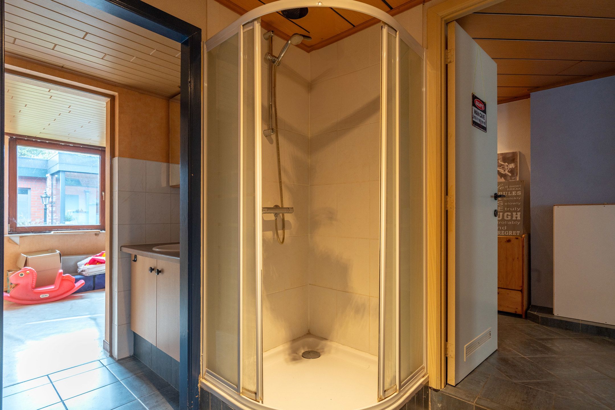 Te renoveren woning met tuin nabij centrum Vosselaar. foto 11