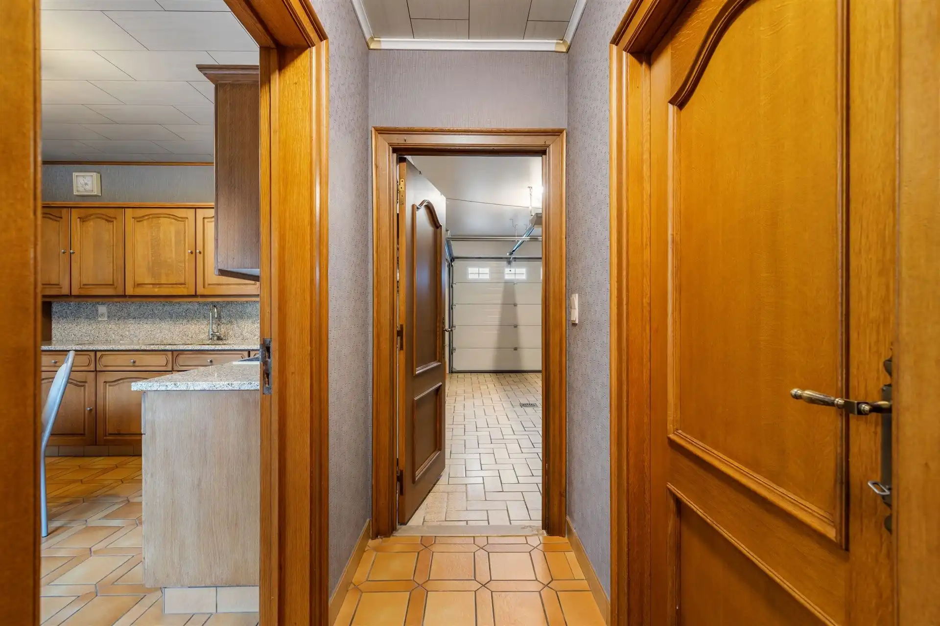 Charmante gezinswoning met 3 slaapkamers en inpandige garage foto 11