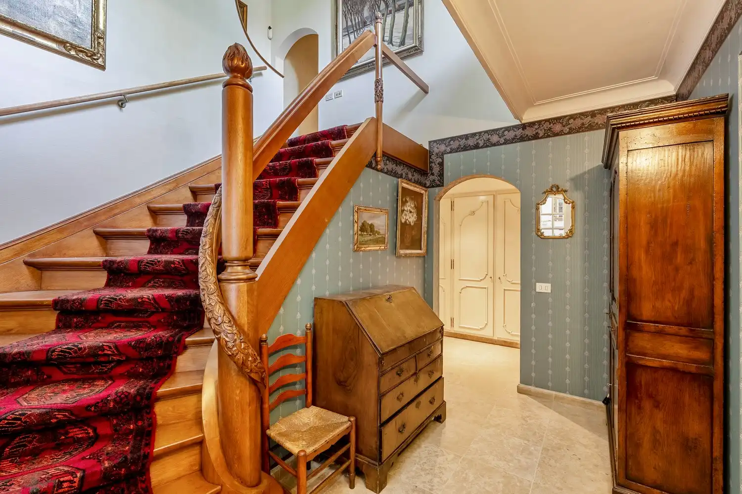 Uitzonderlijke villa met prachtig zuidgericht bouwperceel in residentieel Linden foto 5