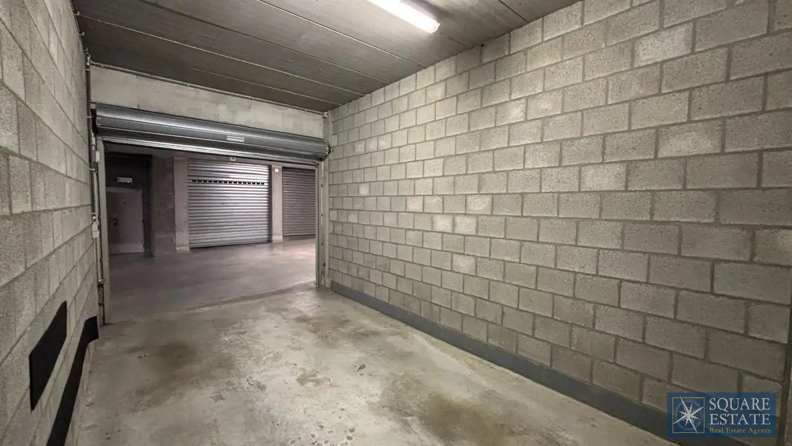 Garagebox op het Marktplein foto 3