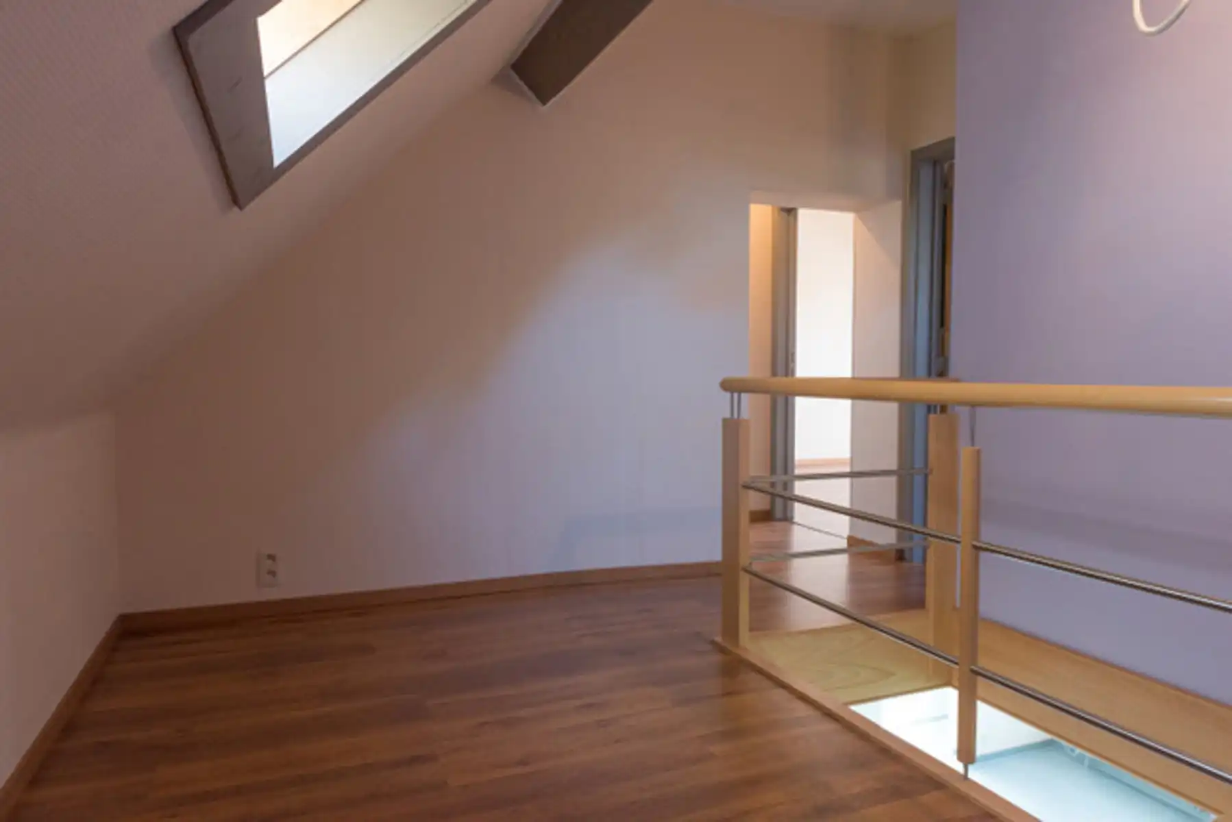 Een volledig gerenoveerde driegevelwoning met garage... foto 14