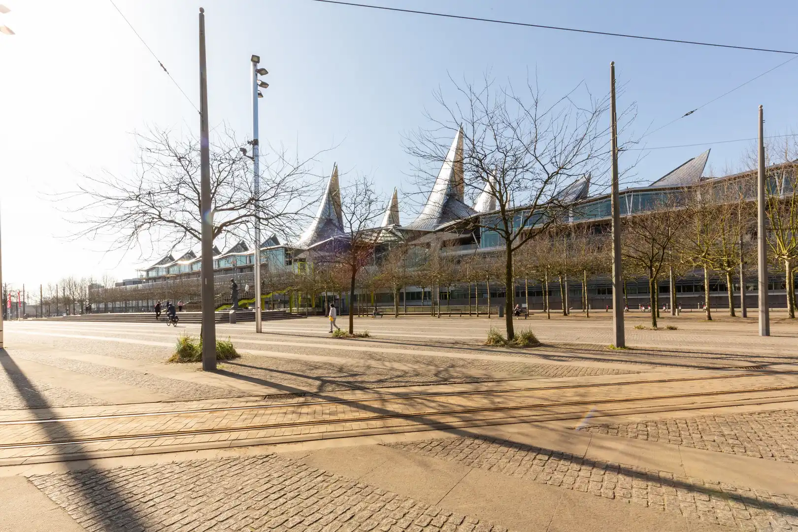 Handelspand met zuidgericht terras op goede locatie foto 8