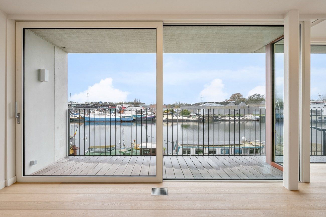 Mooi nieuwbouwappartement met prachtig zicht op het water foto 12