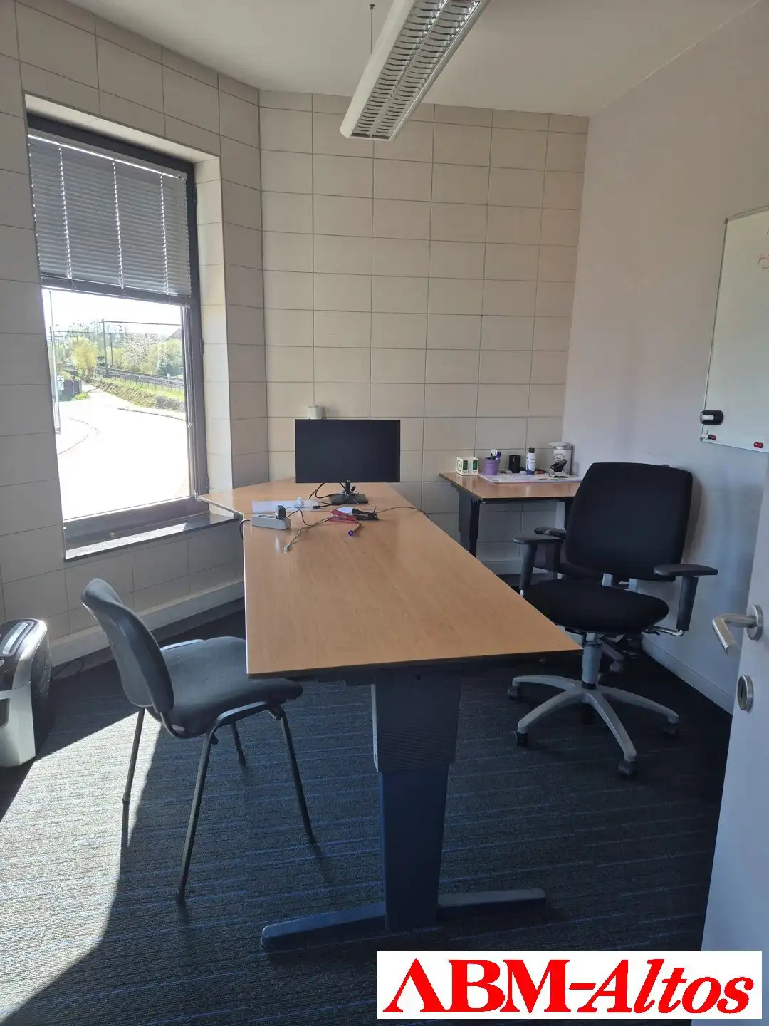 Kantoorgebouw van ca 340m2  te koop foto 5