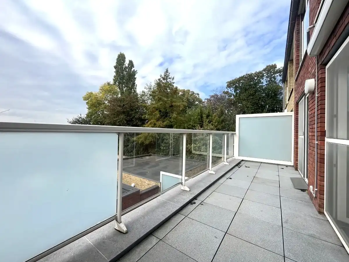 Passendale – Appartement met 2 slaapkamers, terras en garage foto 11
