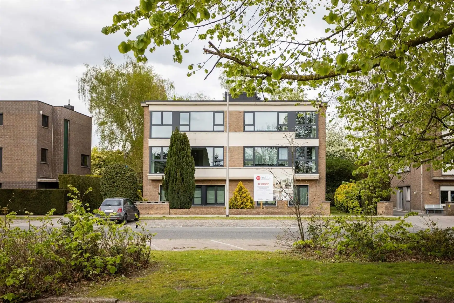Gerenoveerd appartement met 3 slaapkamers in Sint-Amandsberg foto 20