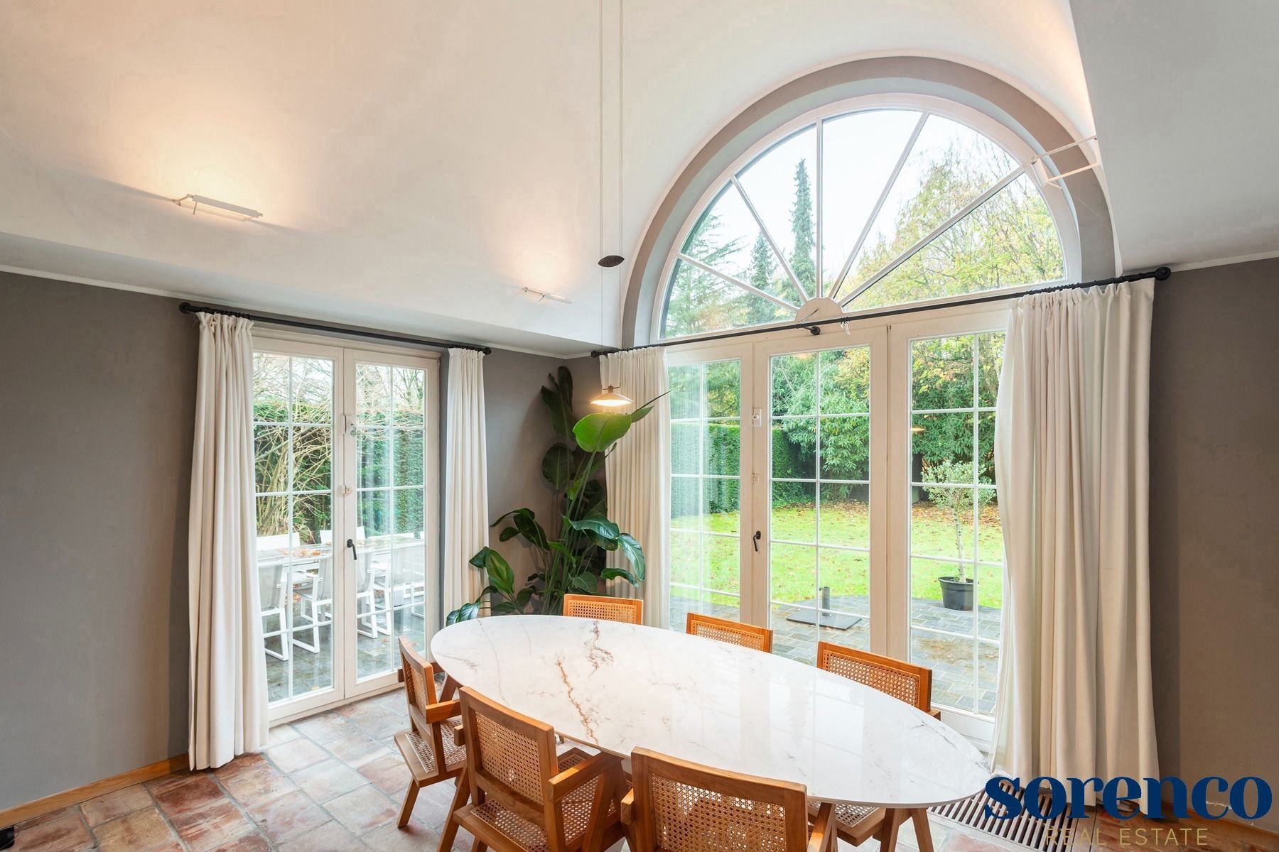 Instapklare villa met zwembad in Elsdonck foto 6