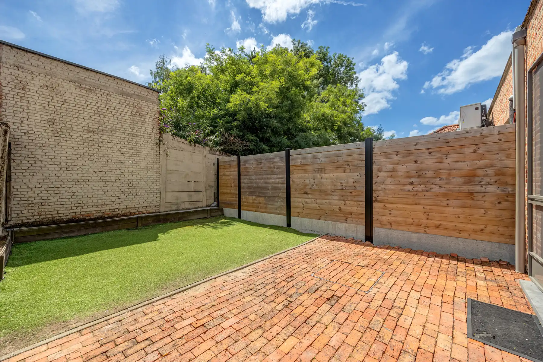 Uitstekend gelegen, ruime woning met zonnige tuin foto 4