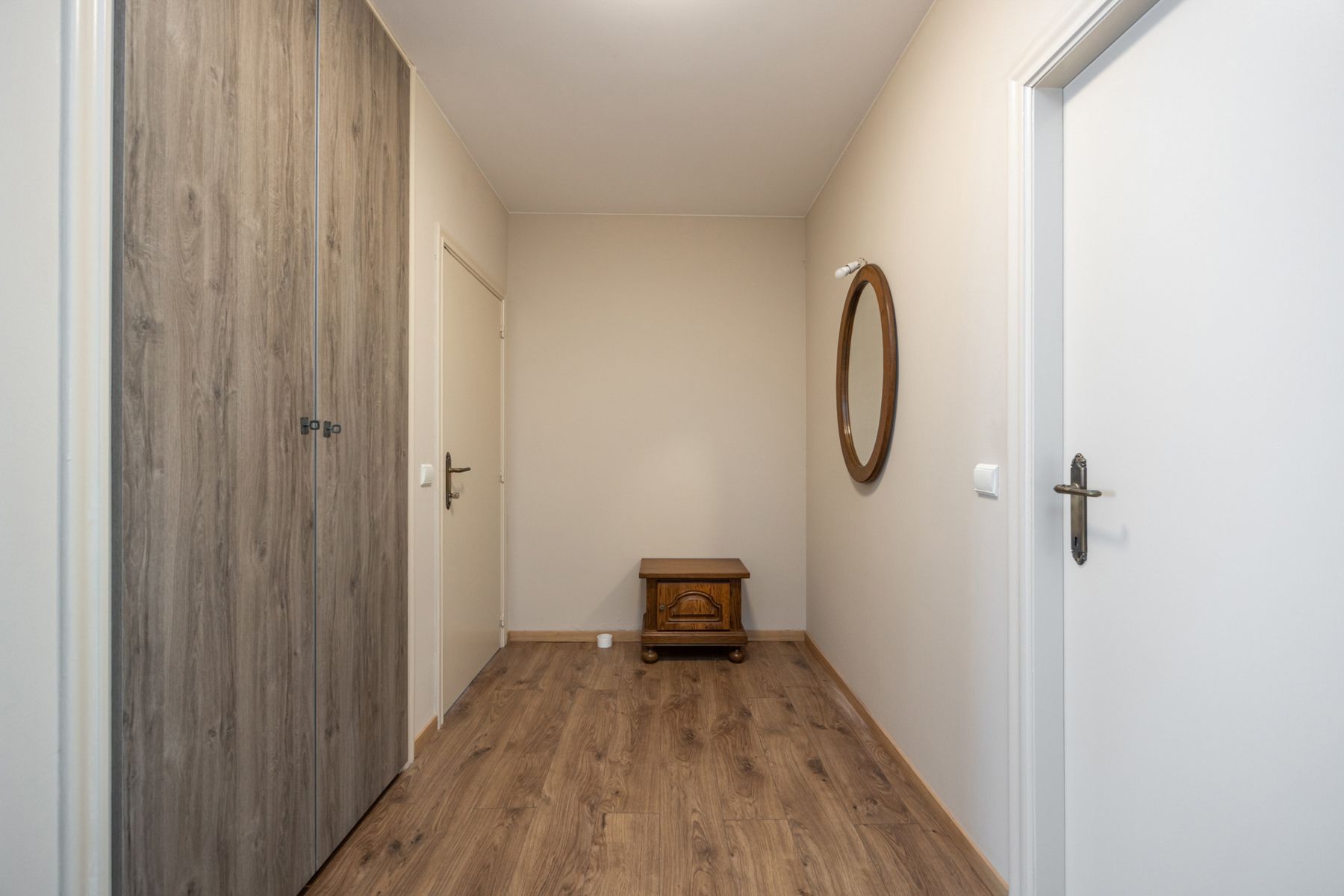 Gelijkvloers app met 2slk en garage foto 4