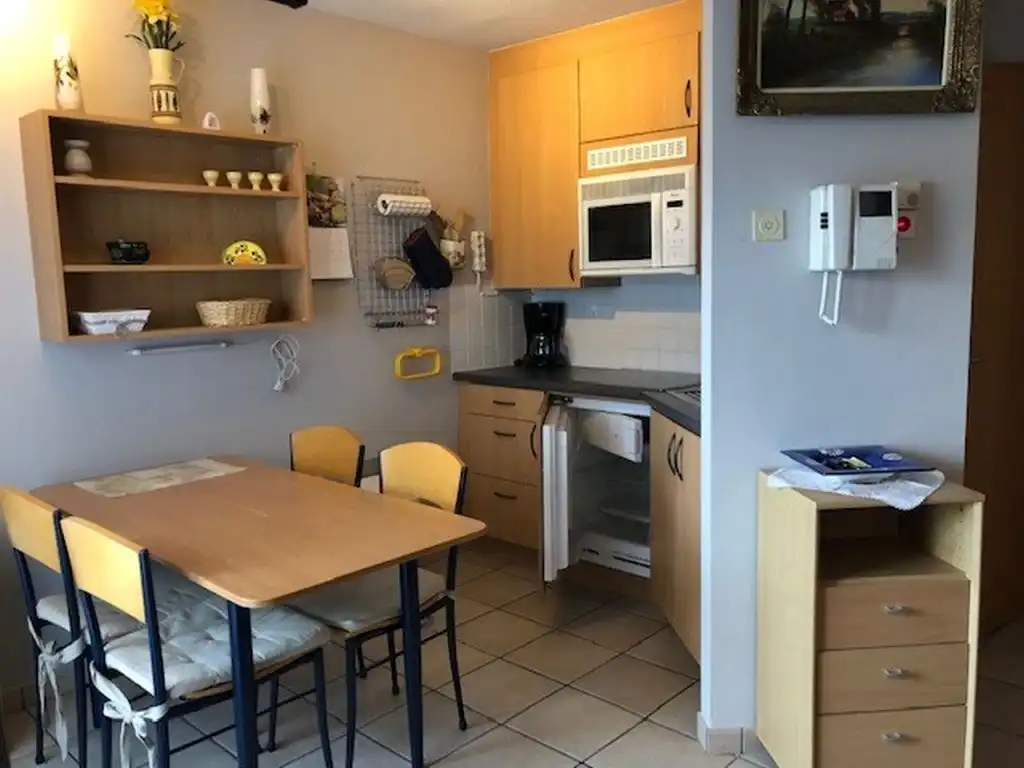 APPARTEMENT MET 2 SLAAPKAMERS OP 200 M VAN DE ZEEDIJK foto 4