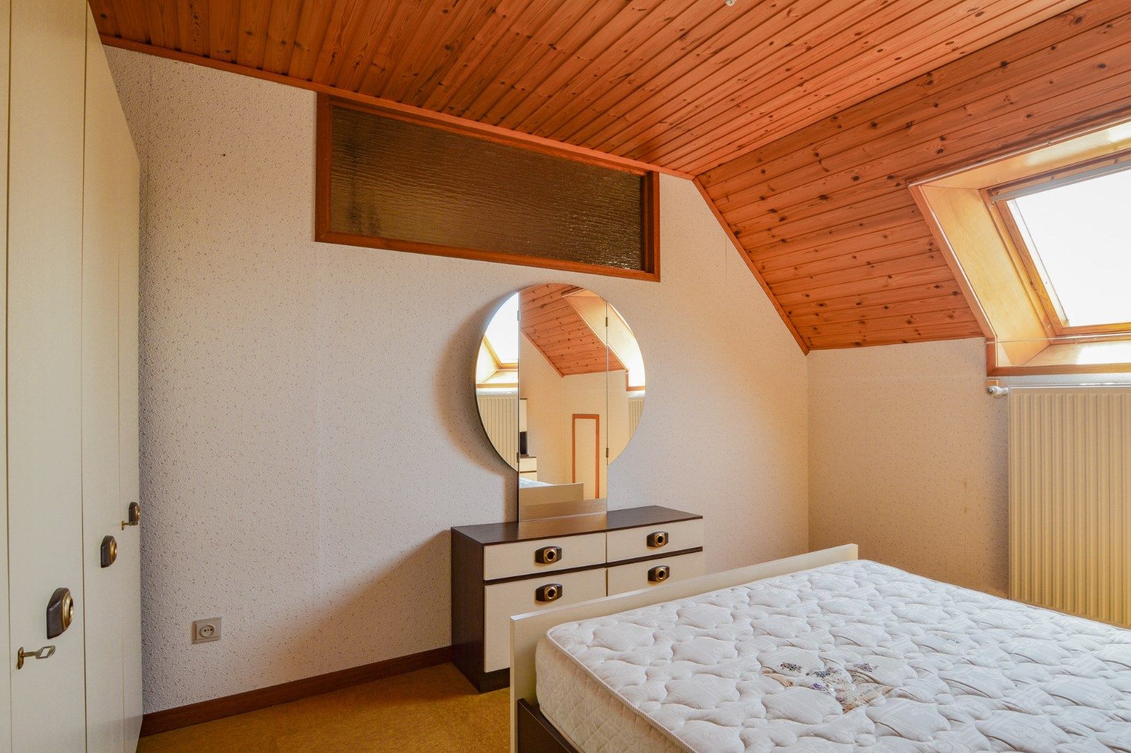 Halfopen woning op ruim perceel van 1.082 m² foto 13