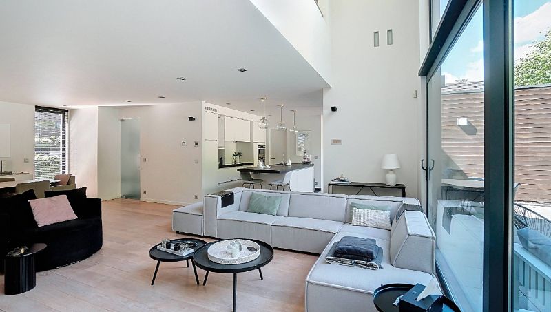 Moderne villa van 230m² op 14a08ca met openluchtzwembad foto 5