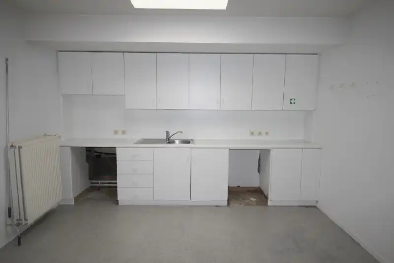 Kantoorruimte op de Markt van Deinze foto 11