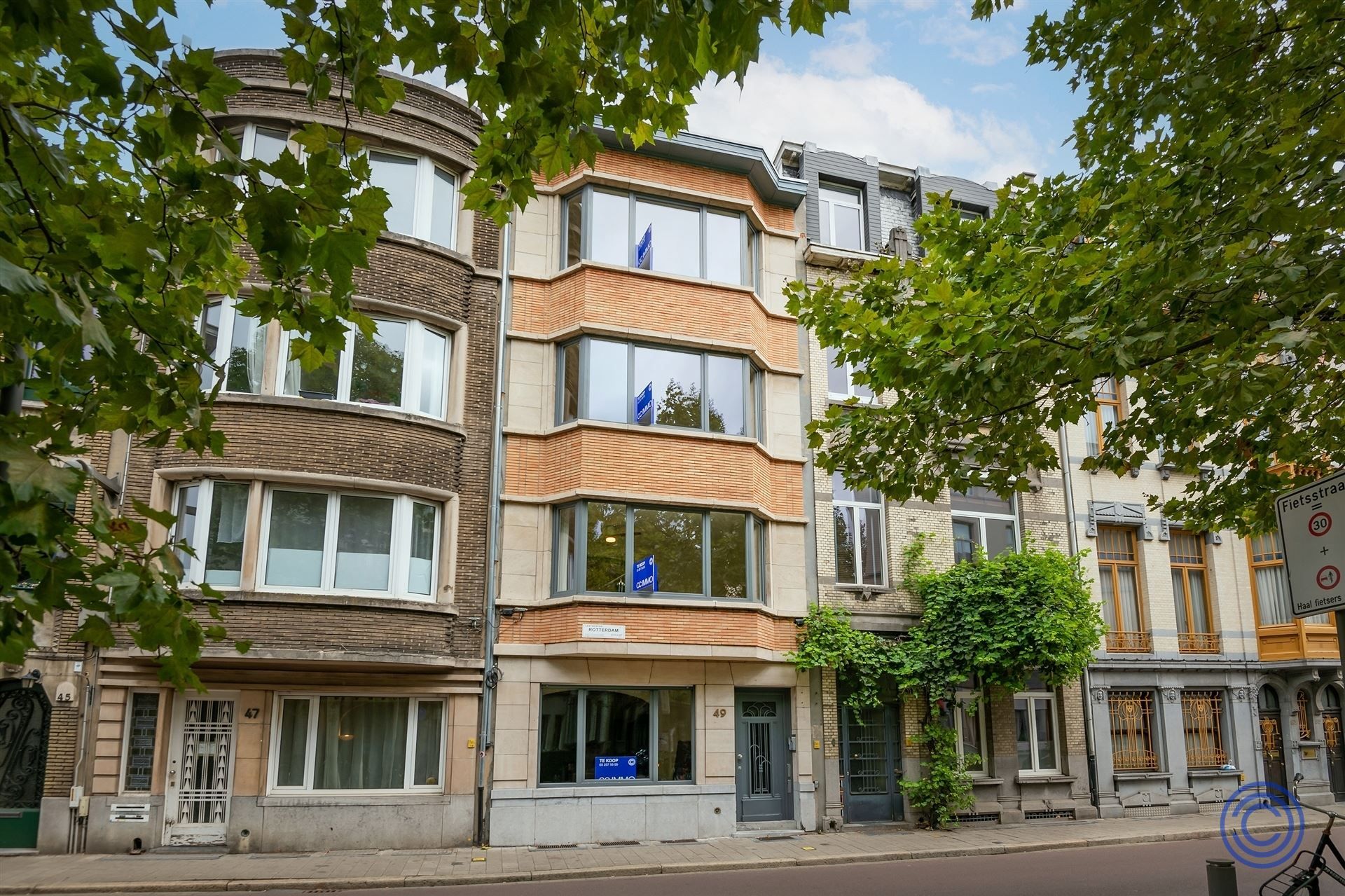 Prachtig gerenoveerd 2-slpk appartement met stadstuintje! foto 14