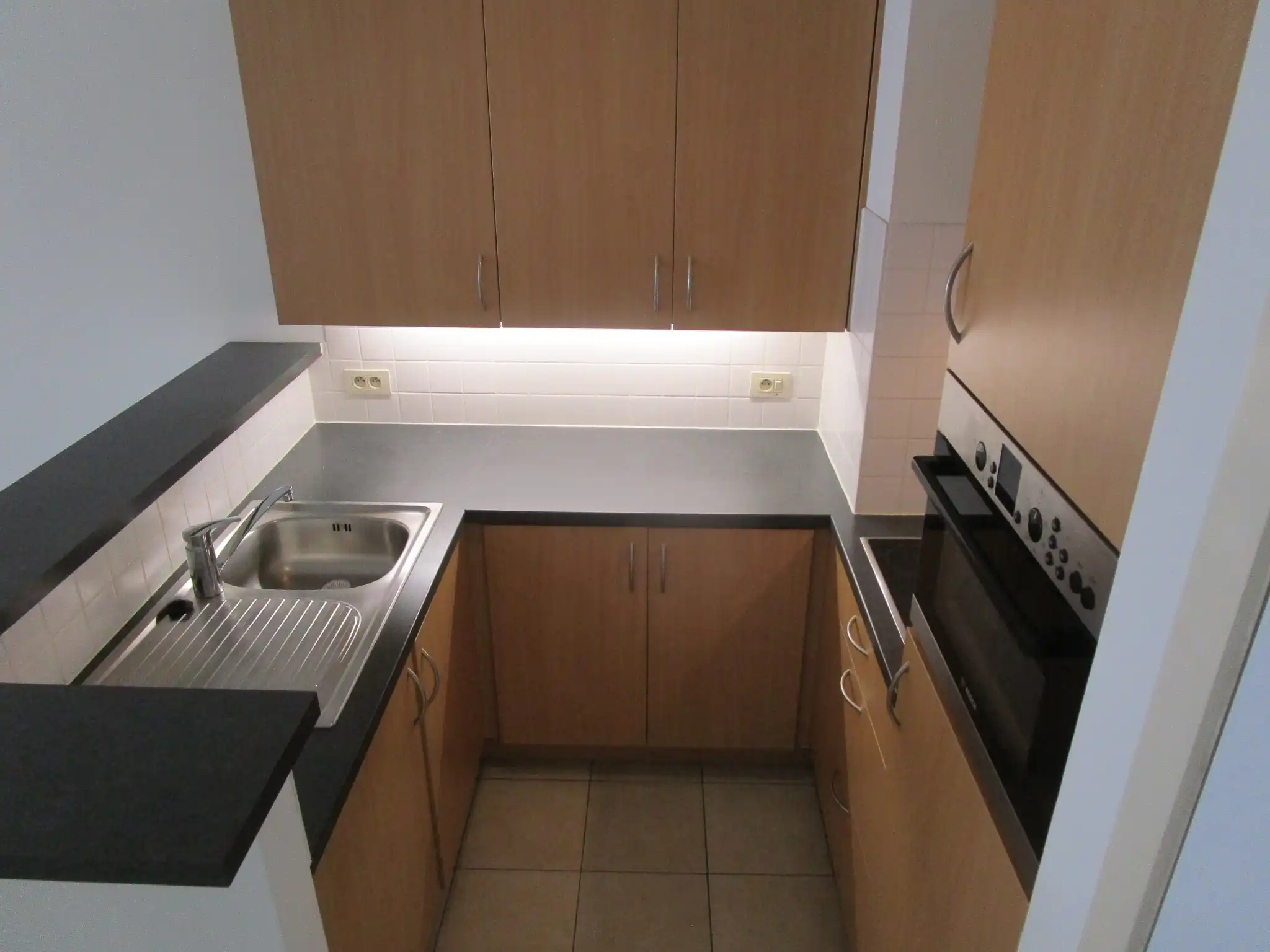 Zeer centraal gelegen appartement met 2 ruime slaapkamers en zonneterras foto 7