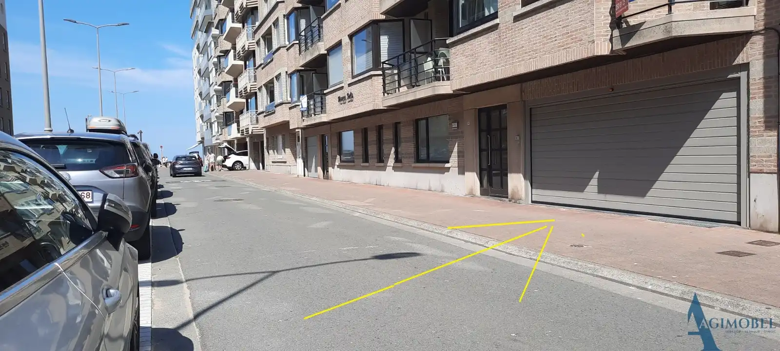 Autostaanplaats op niveau -1 op de Parmentierlaan - 50m van de Zeedijk. foto {{pictureIndex}}