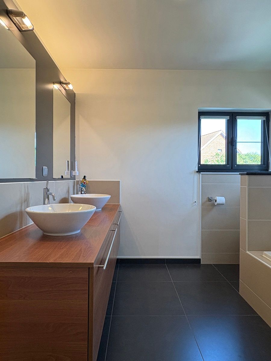 Verzorgde woning met 4 slaapkamers foto 17