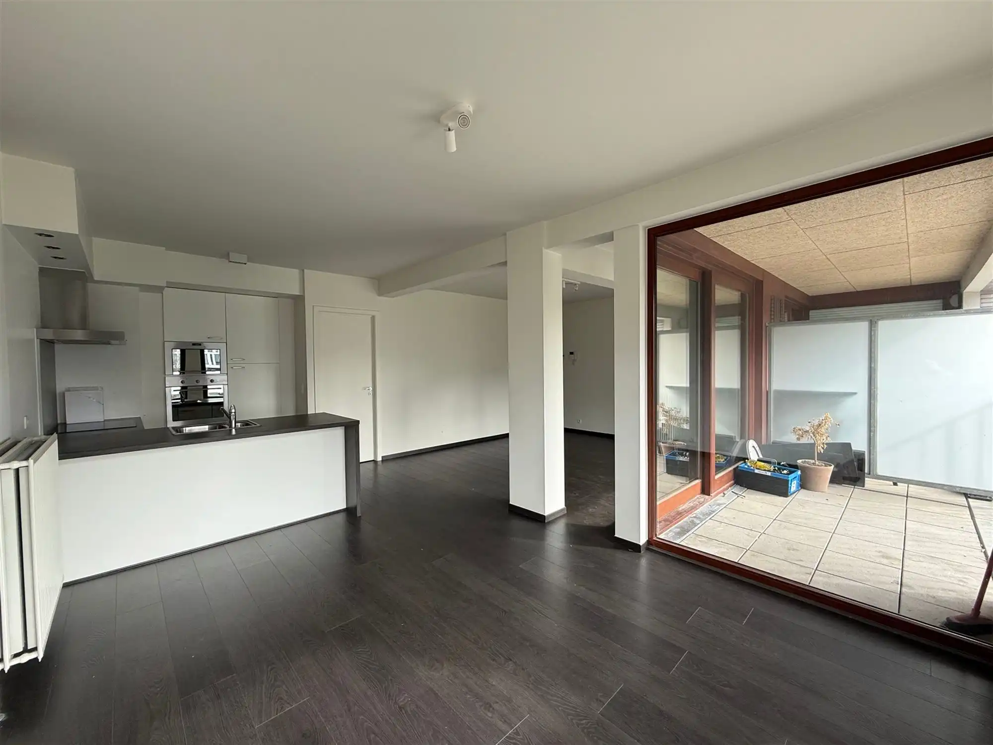 3 slaapkamer appartement met terras! foto {{pictureIndex}}