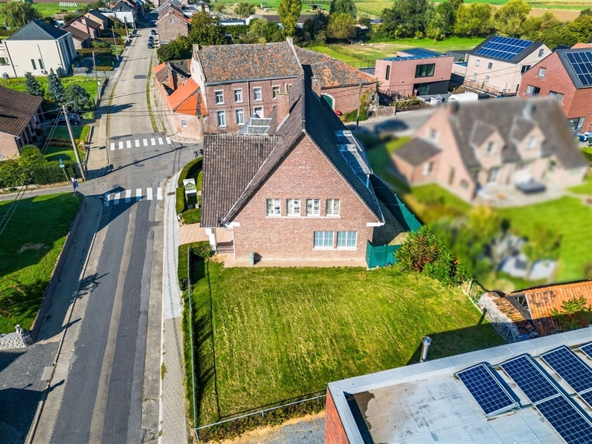 KARAKTERVOLLE WONING MET VEEL POTENTIEEL EN DUBBELE GARAGE IN HAKENDOVER    foto 4