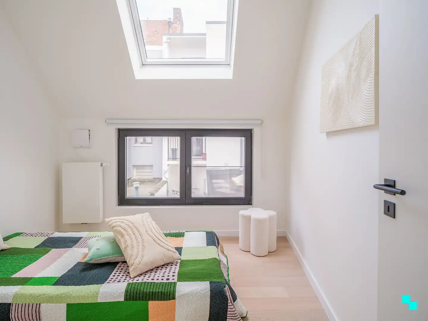 Gerenoveerd appartement met 2 slaapkamers en garage nabij Gent Dampoort foto 13