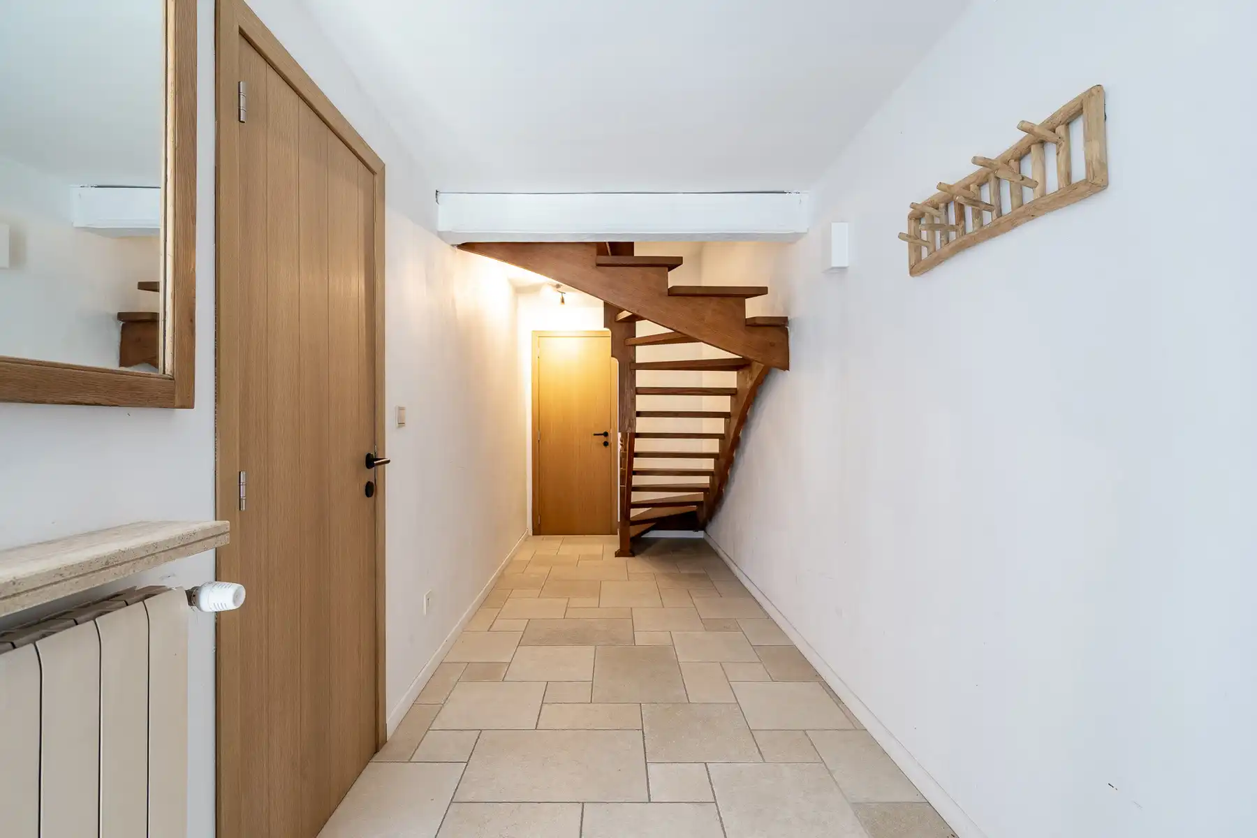 Pittoreske ongemeubelde woning met garage gelegen in Oud Knokke foto 23