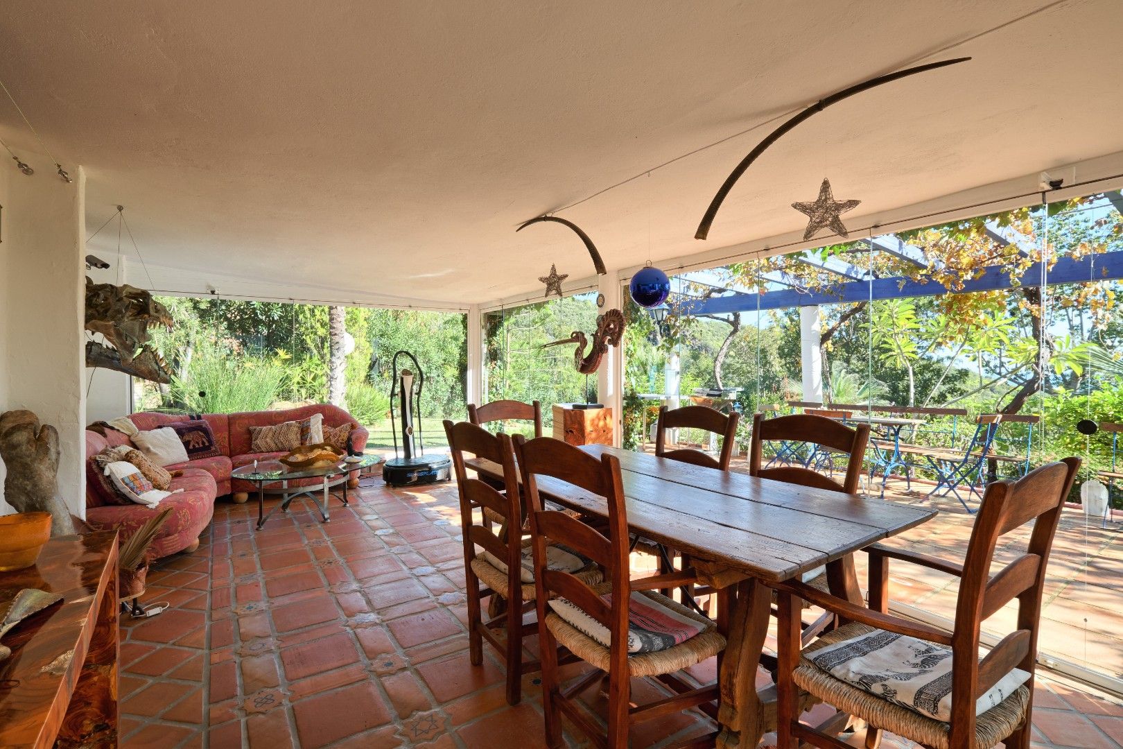 Finca dicht bij de Sierra Bermeja berg.  foto 41