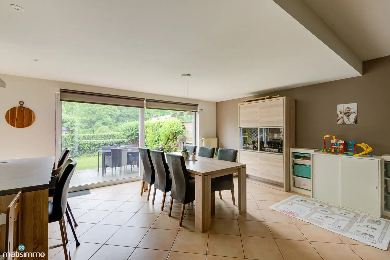 RUIM INSTAPKLAAR GELIJKVLOERS APPARTEMENT MET TWEE SLAAPKAMERS EN TUIN TE ZUTENDAAL foto 8