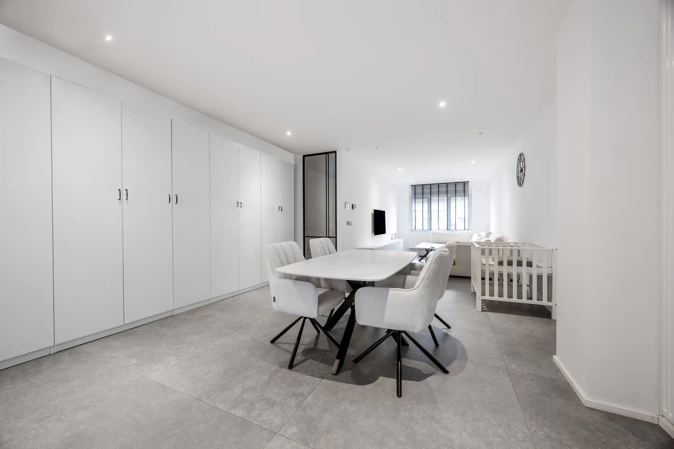 Volledig gerenoveerde woning in het hart van Wijnegem foto 6