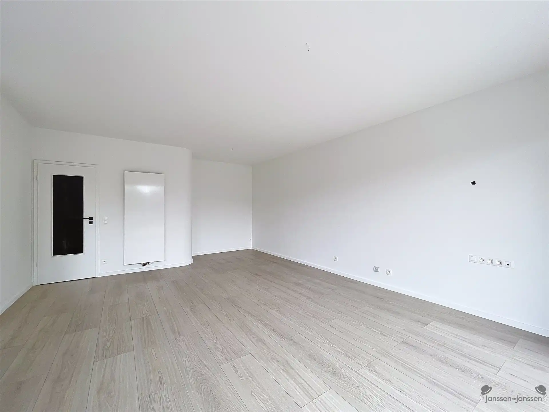 Gelijkvloers appartement met tuin én garagebox in Brasschaat foto 2